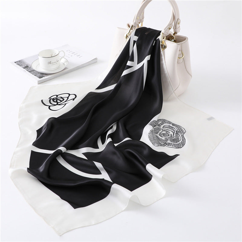 Carré Satiné Chic 70 cm – Noir et blanc