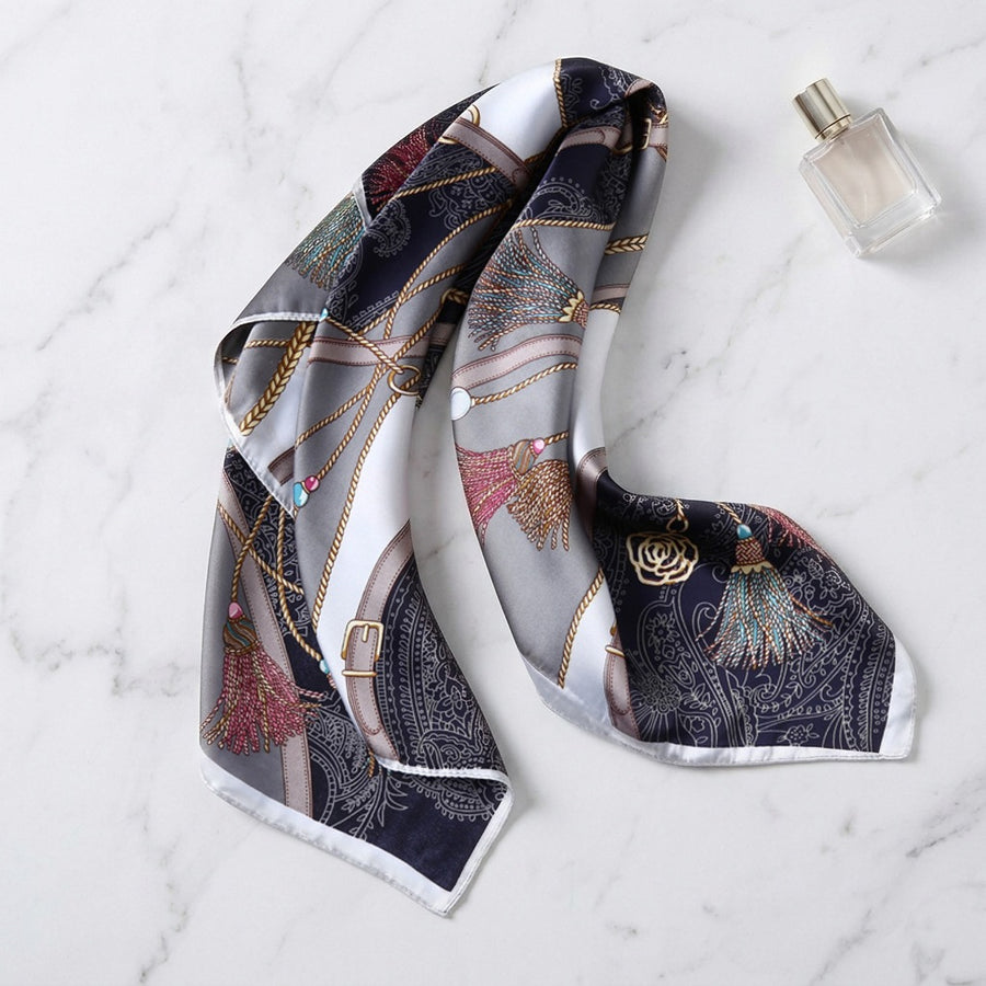 Carré Satiné Chic 70 cm – Noir et gris
