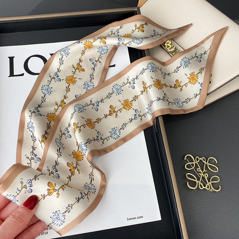 Foulard Ruban Imprimé – Fleurs jaunes, bord beige