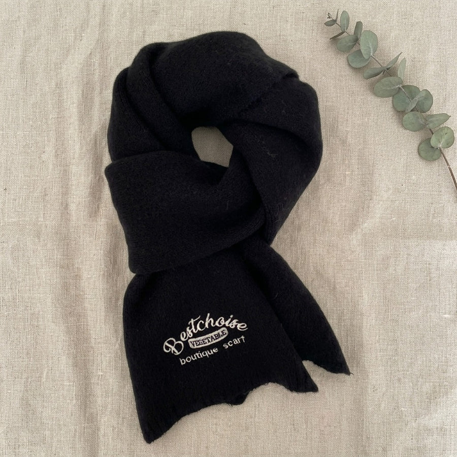 Écharpe Maille Douce Brodée – Noir