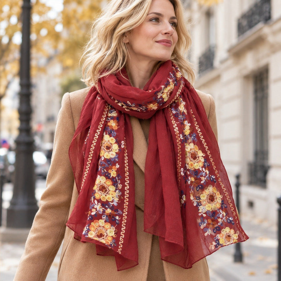 Étole Unie Brodée de Fleurs – Rouge foncé