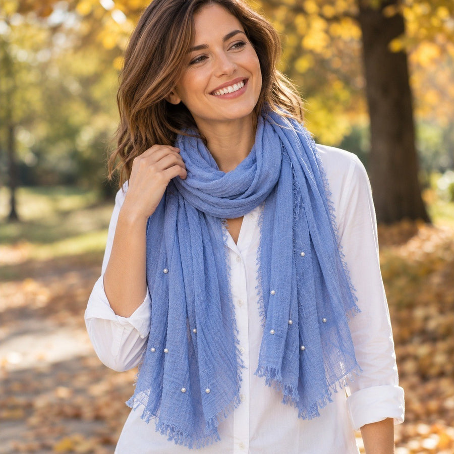 Étole Froissée à Perles – Bleu pervenche