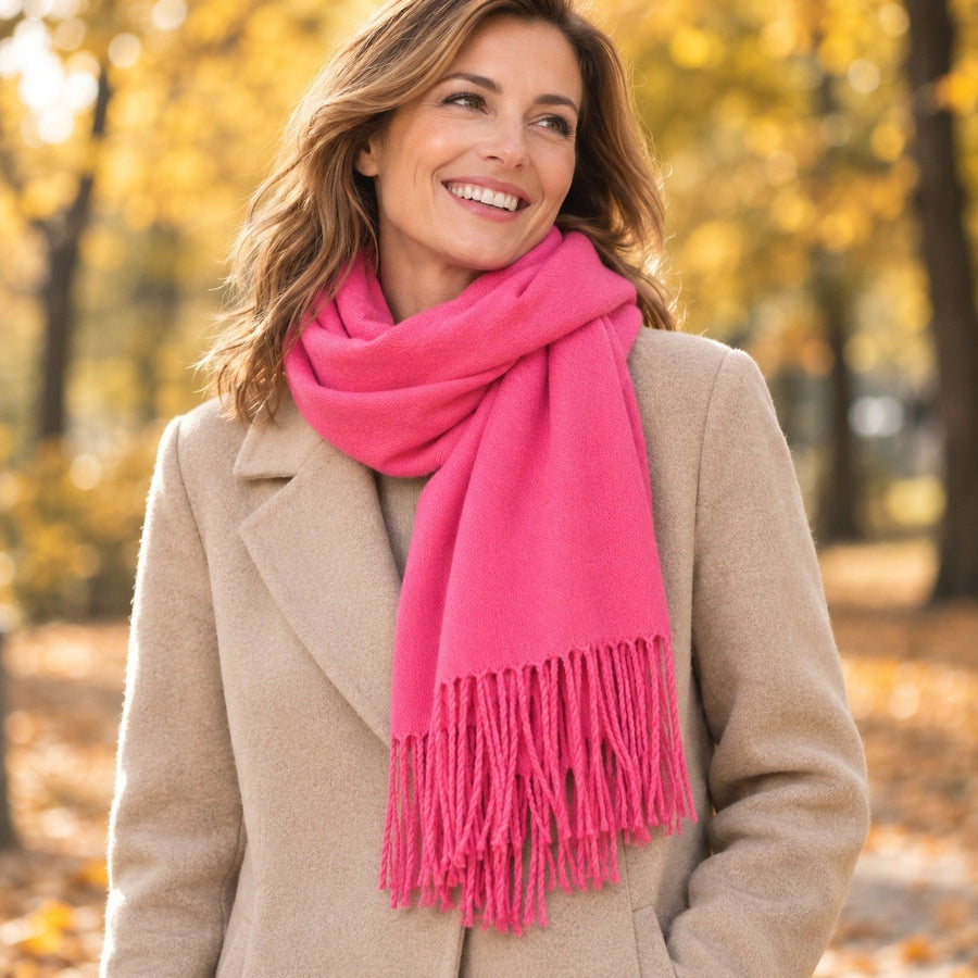 Grande Étole Douce à Franges – Rose vif