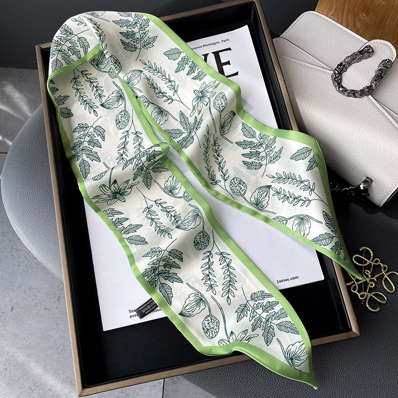 Foulard Ruban Imprimé – Feuillage, bord vert
