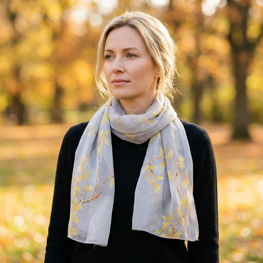 Foulard Mousseline Fleurie – Gris