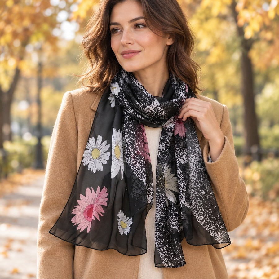 Foulard Mousseline Fleurie – photo portée