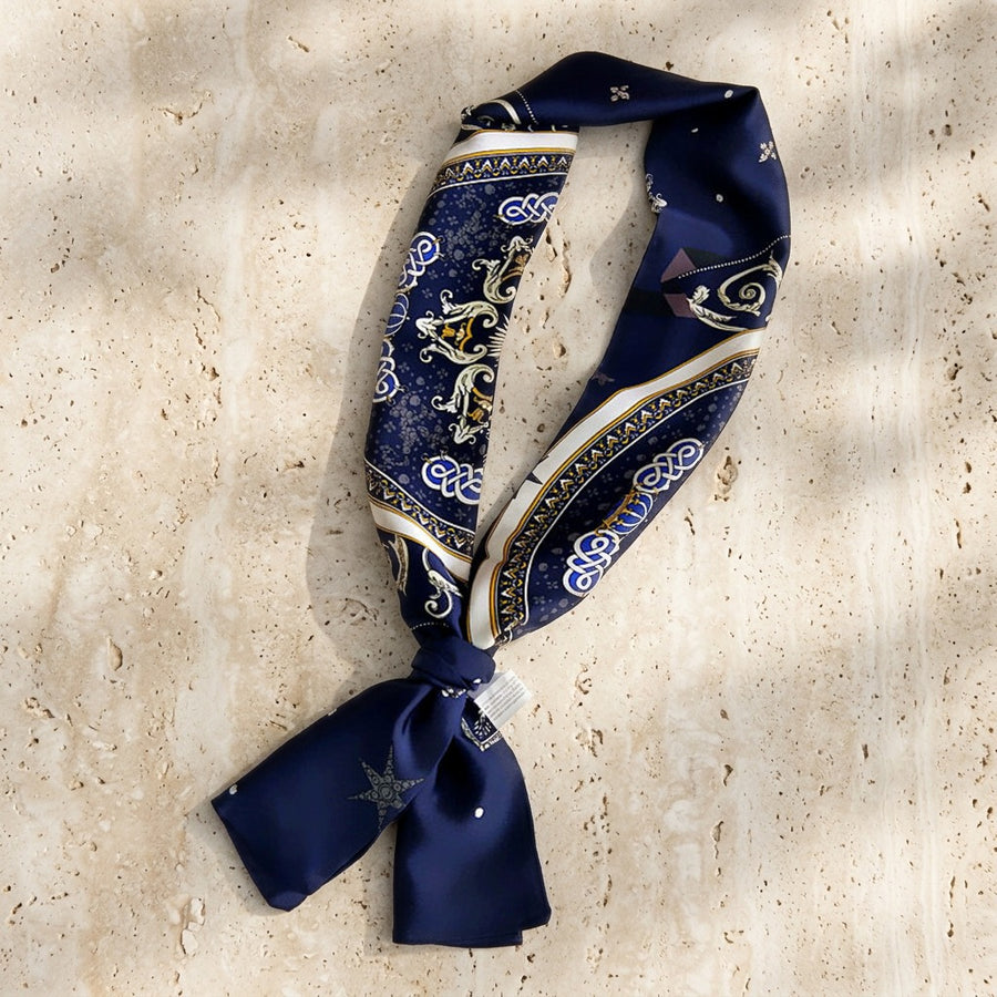 Foulard Ruban Double Face – Bleu marine imprimé