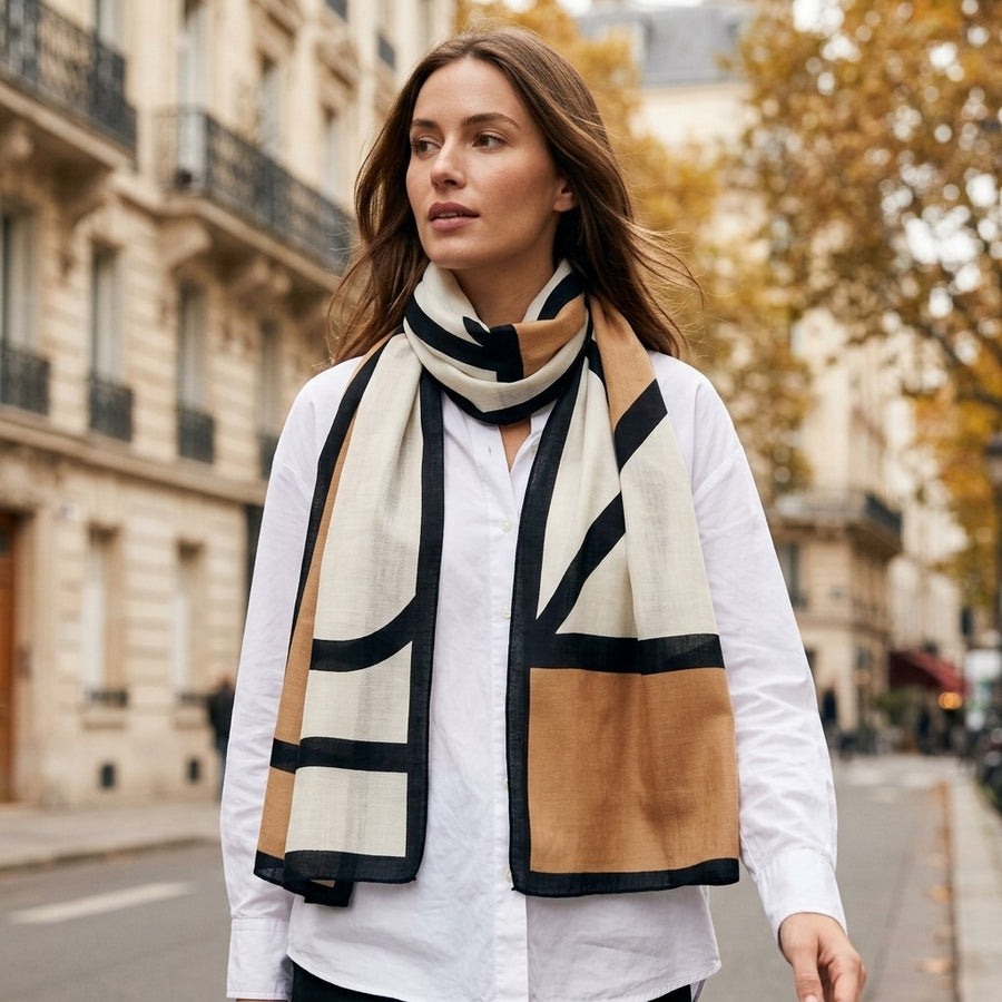 Grande Étole Graphique – Blanc à lignes noires