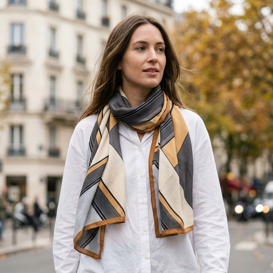 Grande Étole Graphique – Chevrons gris