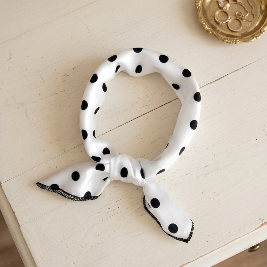 Mini Carré Satin 50 cm – Blanc à pois