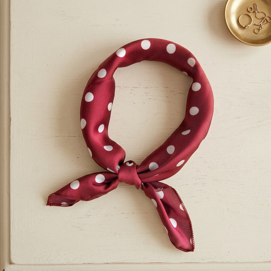 Mini Carré Satin 50 cm – Bordeaux à pois