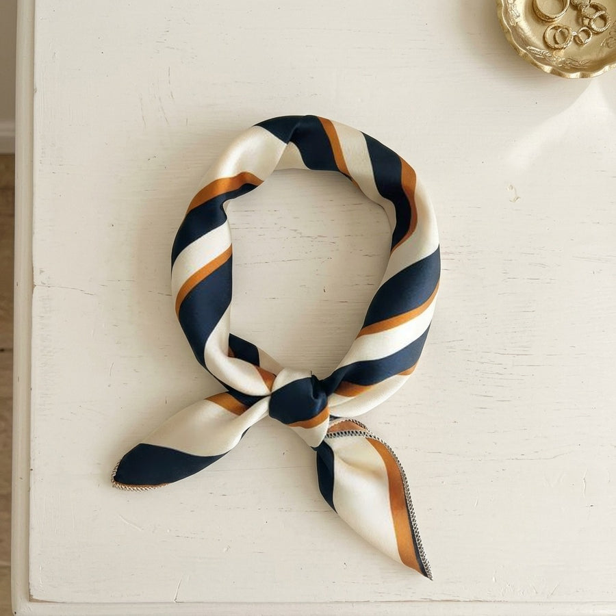Mini Carré Satin 50 cm – Rayé marine et ocre