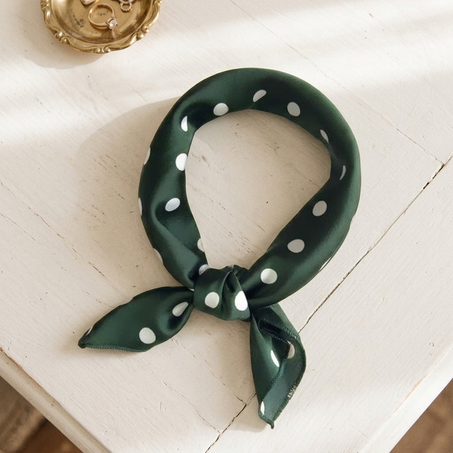Mini Carré Satin 50 cm – Vert à pois