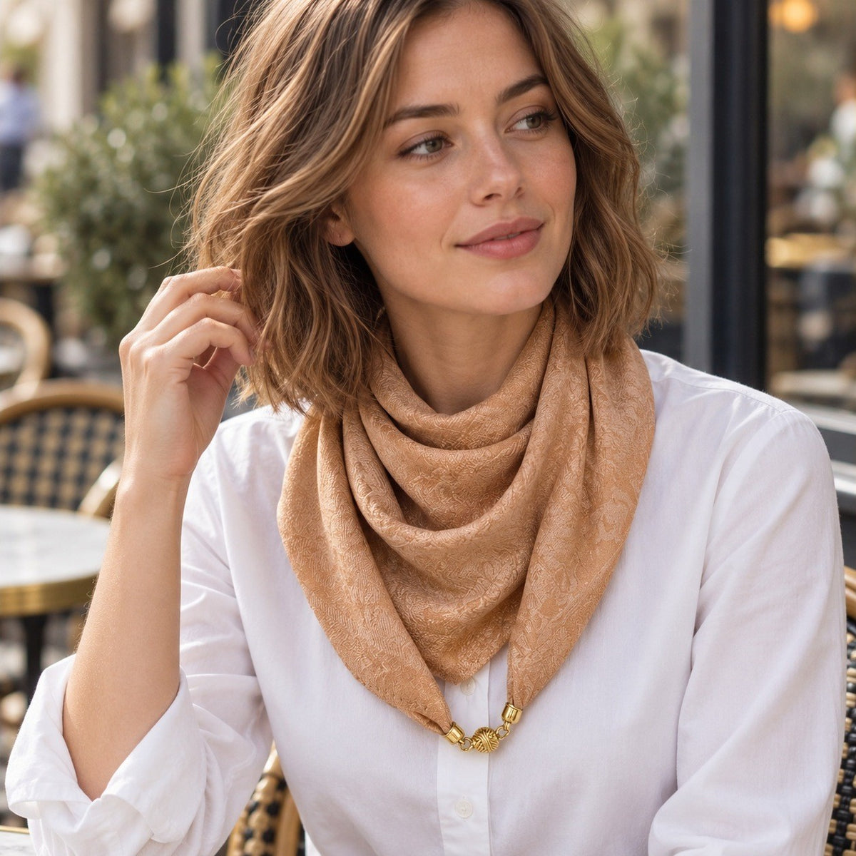 Foulard à Fermoir Aimanté – photo portée