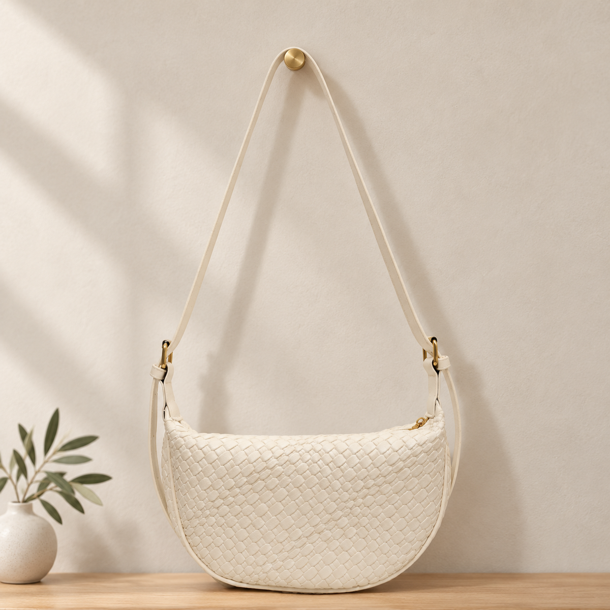Sac Croissant Tressé Blanc – Brin de Charme
